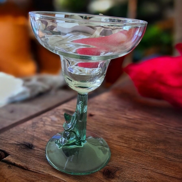 Vintage Margarita Glasses – Cactus Base with Siesta Figurine (Set of 4) - Picture 9 of 9